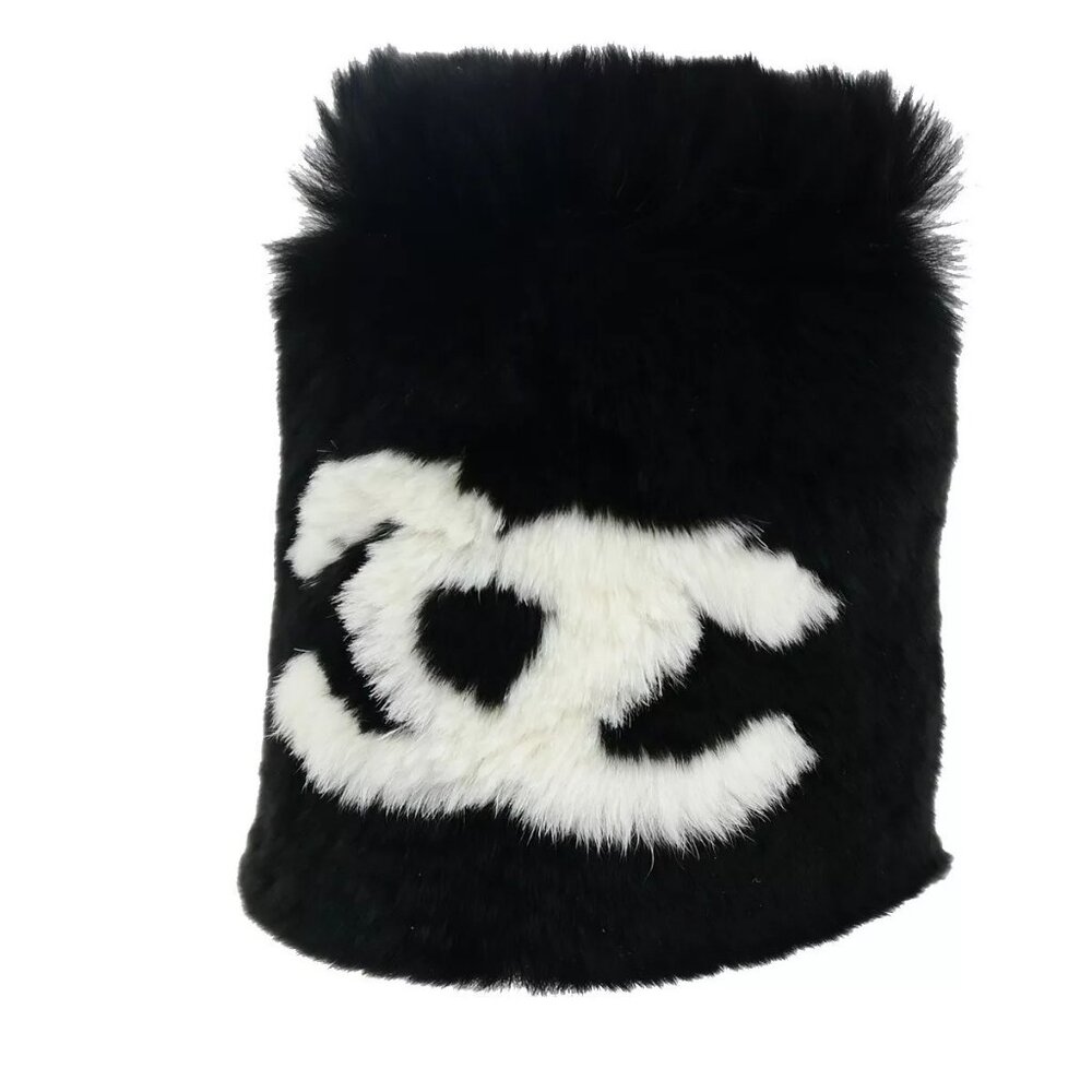 CHANEL CC Logo Wristband Bangle Bracelet Fur Black White France - Picture 4 of 10